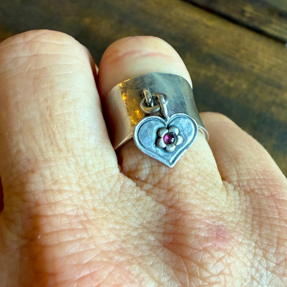 Vintage Silpada Rare & HTF Garnet Heart Charm Cigar Band Ring, Size 7